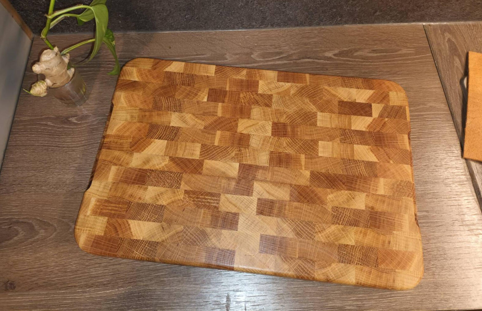 Cuttingboard end grain from solid oak 35x20cm